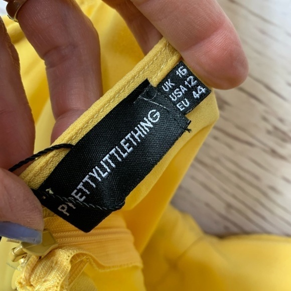 NWT PrettyLittleThing Lemon Woven Pleat Bodysuit - Picture 7 of 8